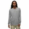 Air Jordan MEN'S J HOLIDAY L/S CREW T-Shirts & Long Sleeves