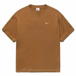 NIKE SOLO SWOOSH TEE