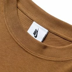 NIKE SOLO SWOOSH TEE