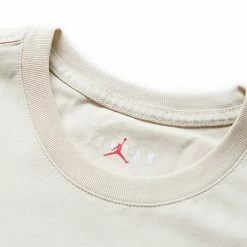 Deals π₯ Air Jordan T-Shirts & Long Sleeves HOLIDAY S/S CREW π 6 Air Jordan T-Shirts & Long Sleeves HOLIDAY S/S CREW