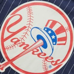 New Era CITY ARCH SS TEE YANKEES T-Shirts & Long Sleeves