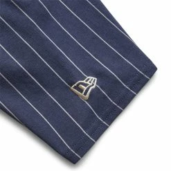 New Era CITY ARCH SS TEE YANKEES T-Shirts & Long Sleeves