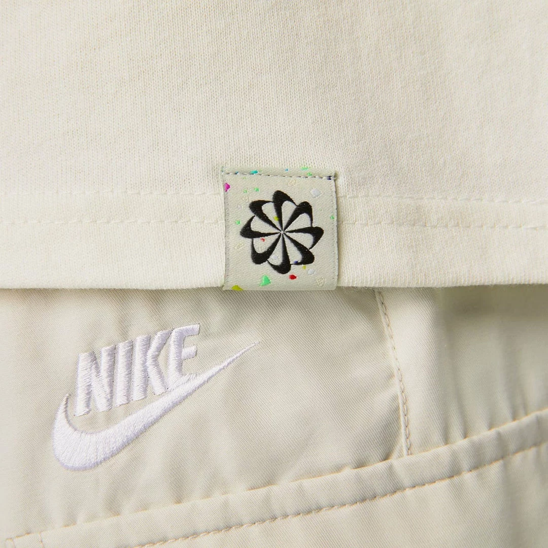 Hot Sale 👍 Nike SPORTSWEAR TEE T-Shirts & Long Sleeves ✔️ 4 Nike SPORTSWEAR TEE T-Shirts & Long Sleeves