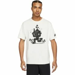 Nike SPORTSWEAR TEE T-Shirts & Long Sleeves